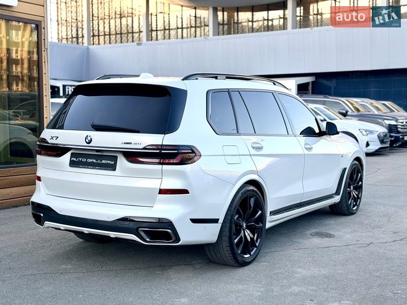 Внедорожник / Кроссовер BMW X7 2023 в Киеве