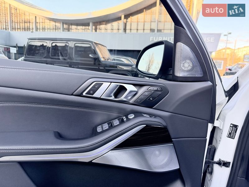 Внедорожник / Кроссовер BMW X7 2023 в Киеве