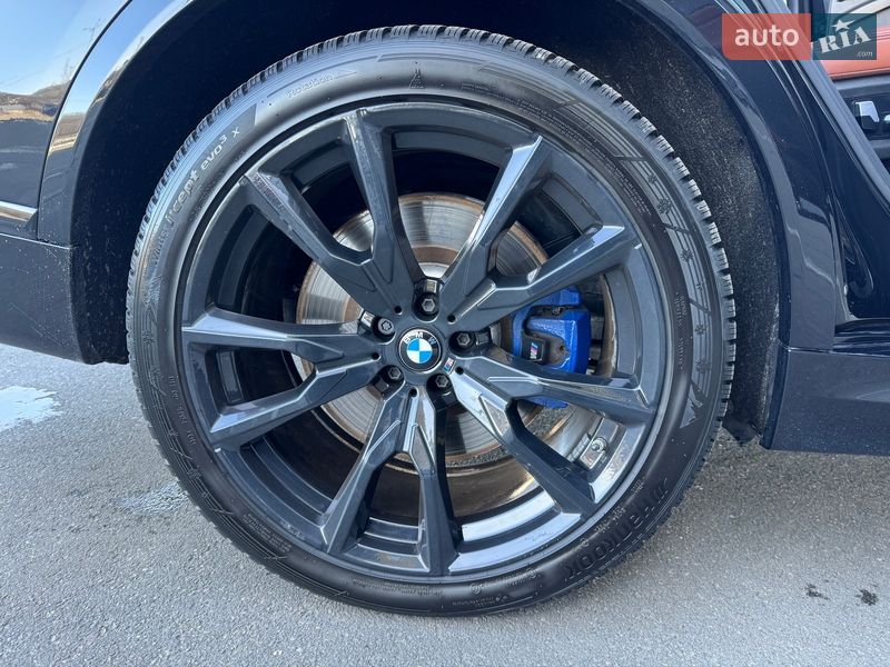 Внедорожник / Кроссовер BMW X7 2021 в Киеве