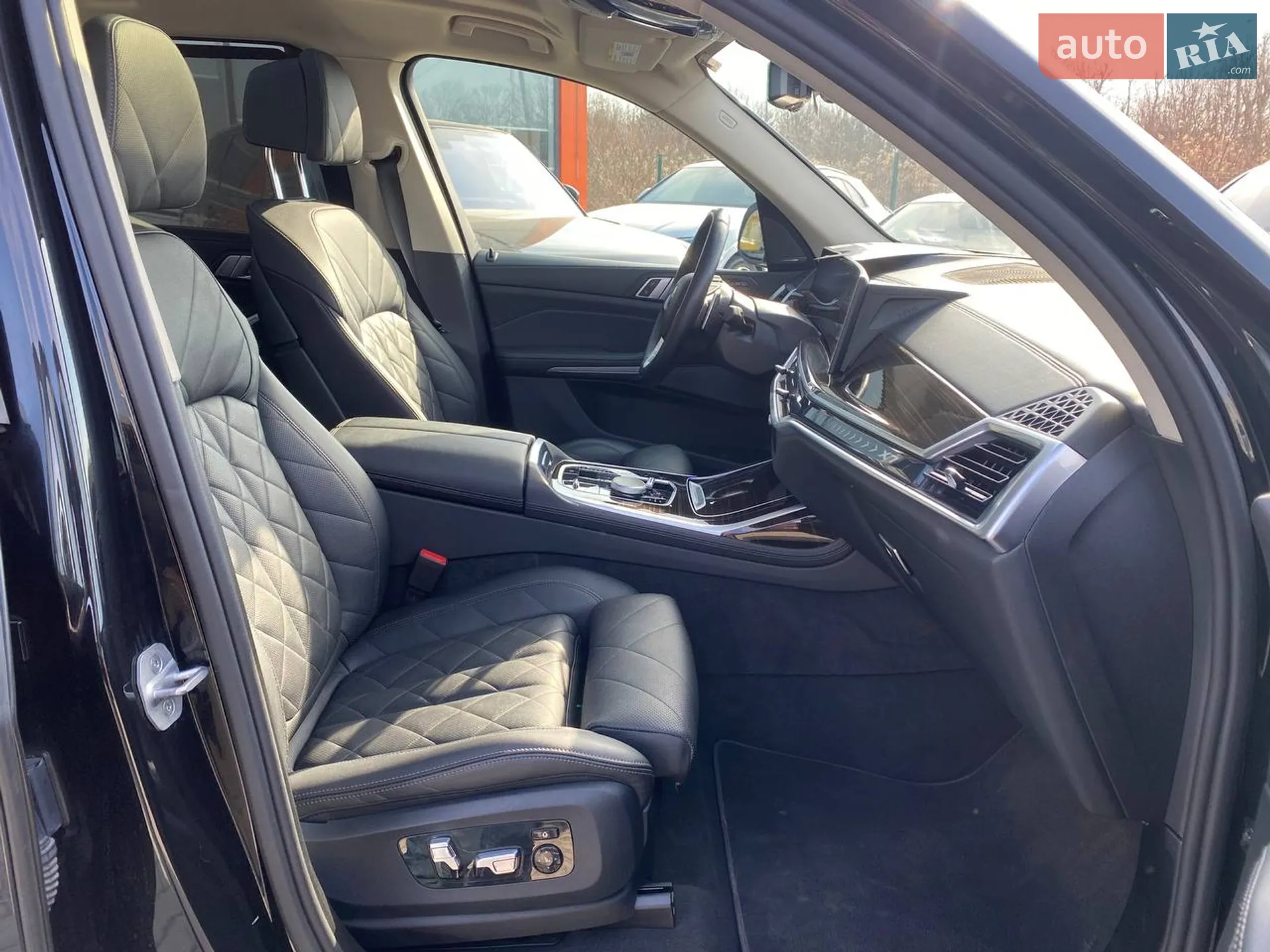 2023 BMW X7 - мініатюра 33