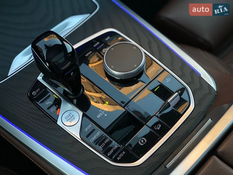 Внедорожник / Кроссовер BMW X7 2022 в Киеве