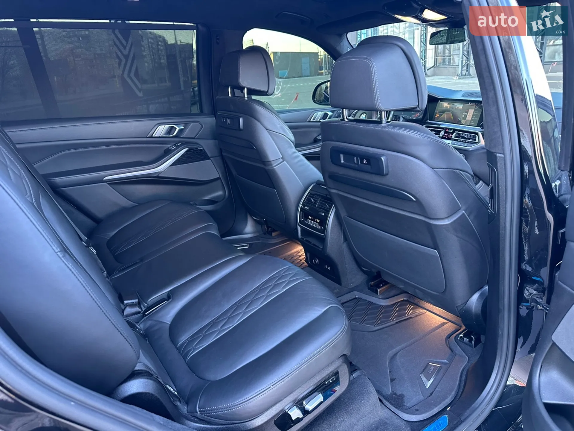 2022 BMW X7 - мініатюра 24