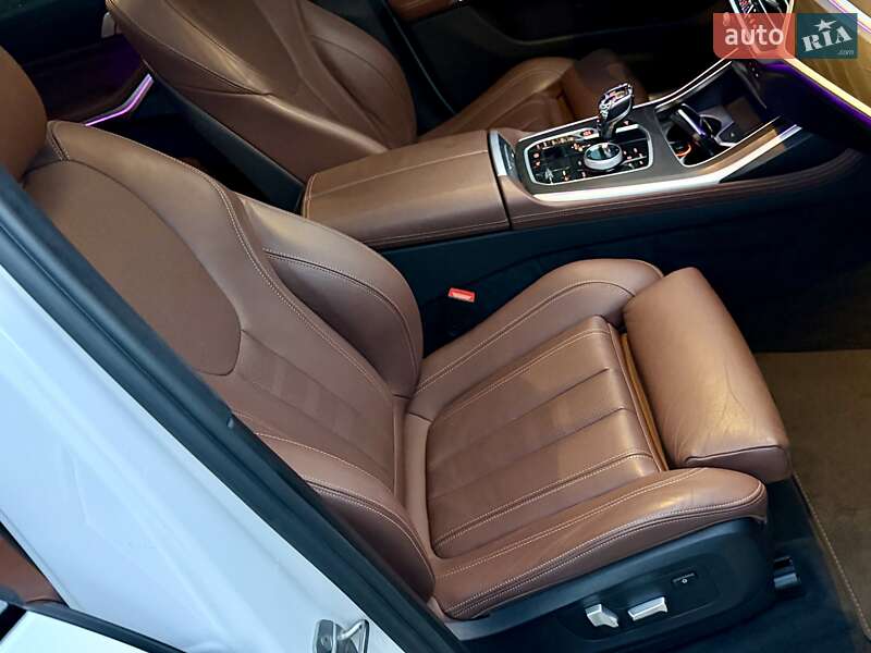 Позашляховик / Кросовер BMW X7 2022 в Києві
