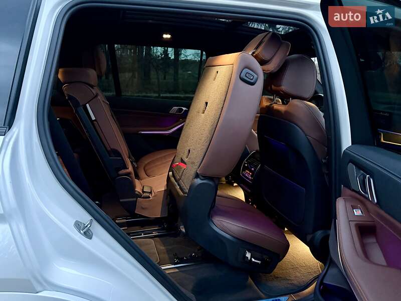 Позашляховик / Кросовер BMW X7 2022 в Києві