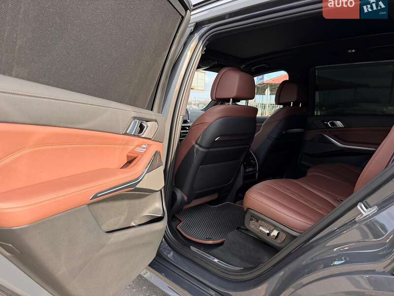 Позашляховик / Кросовер BMW X7 2024 в Києві