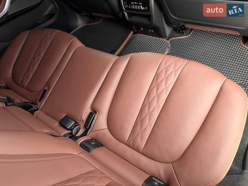 Позашляховик / Кросовер BMW X7 2024 в Києві