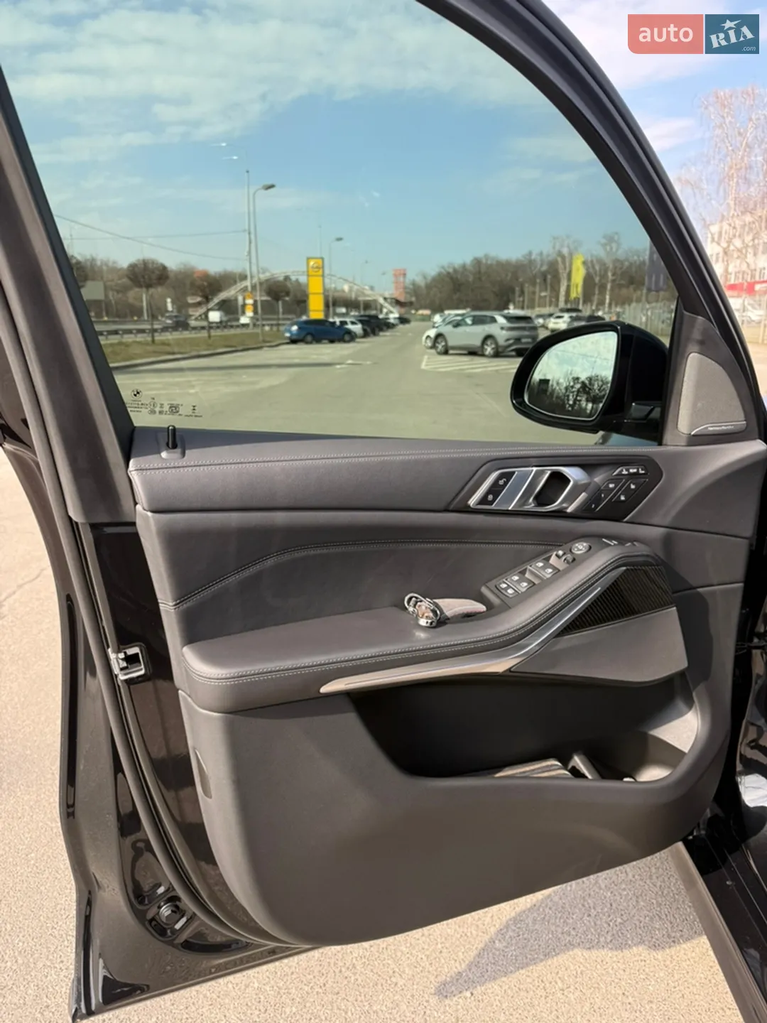 2025 BMW X7 - мініатюра 17