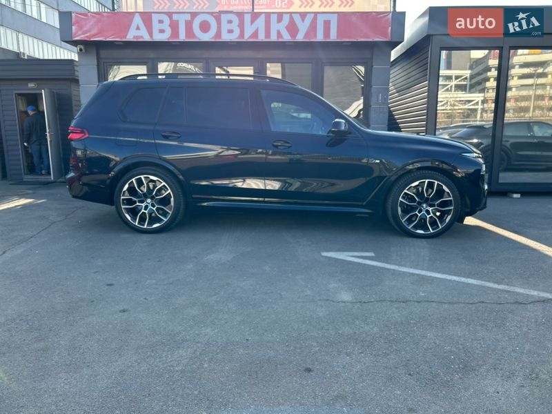 Внедорожник / Кроссовер BMW X7 2025 в Киеве