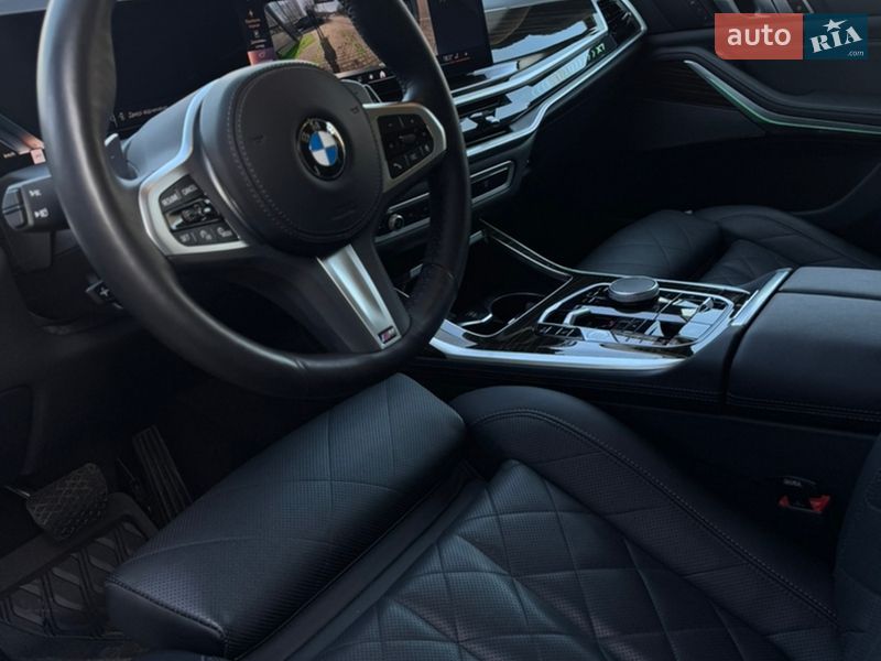 Внедорожник / Кроссовер BMW X7 2024 в Львове