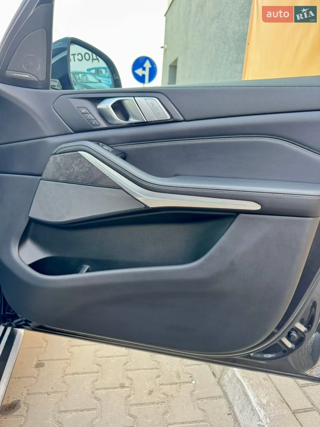 2020 BMW X7 - мініатюра 39