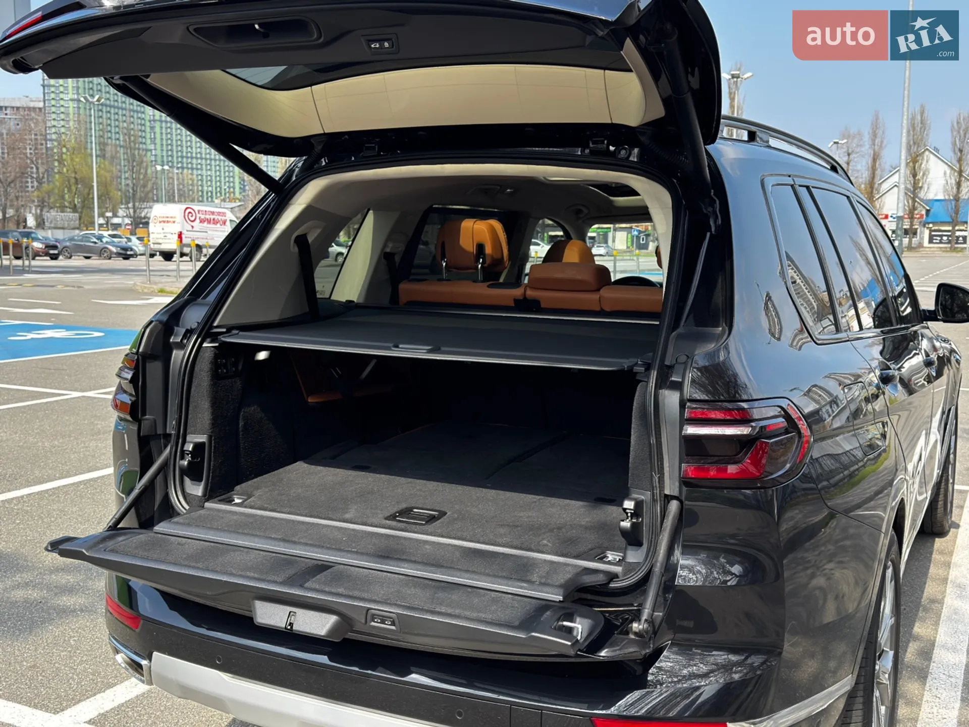 2021 BMW X7 - мініатюра 17