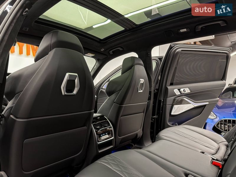 Внедорожник / Кроссовер BMW X7 2024 в Киеве