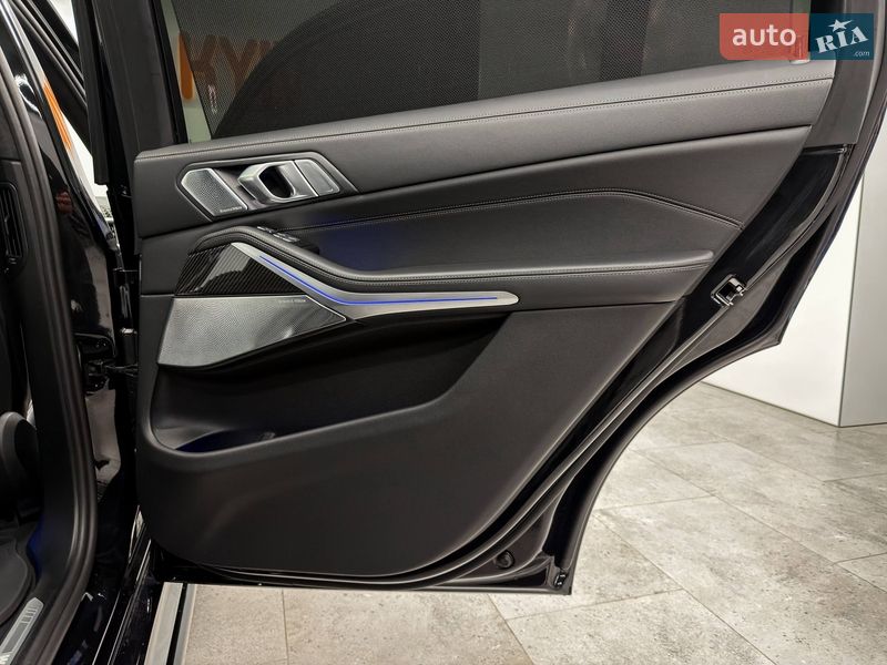 Внедорожник / Кроссовер BMW X7 2024 в Киеве