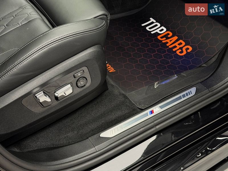 Внедорожник / Кроссовер BMW X7 2024 в Киеве