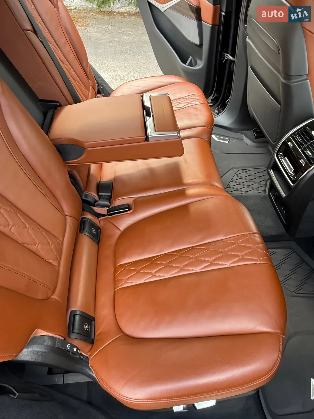 2020 BMW X7 - мініатюра 29