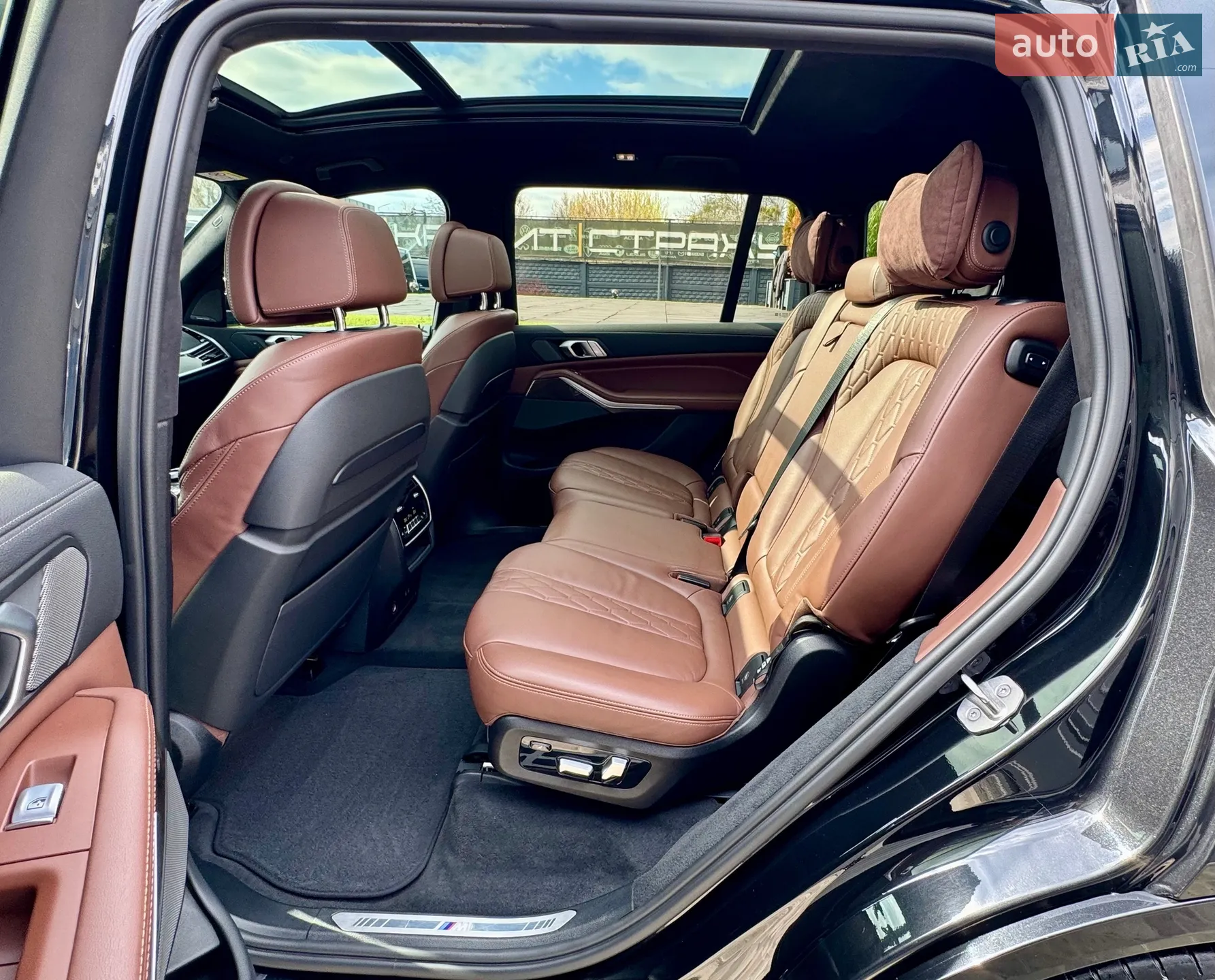 2021 BMW X7 - мініатюра 26