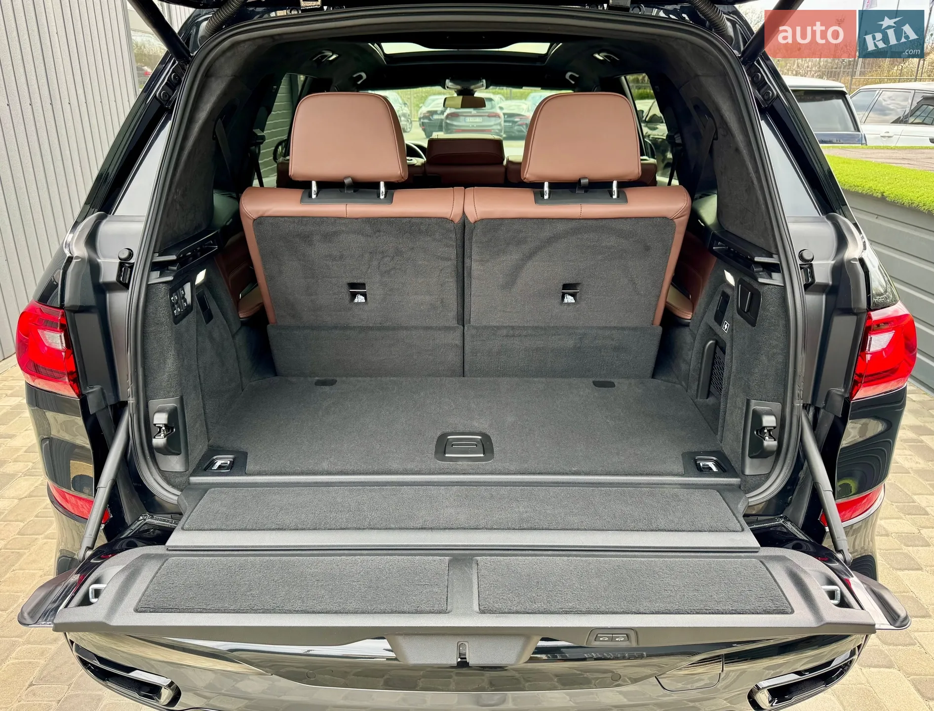2021 BMW X7 - мініатюра 36