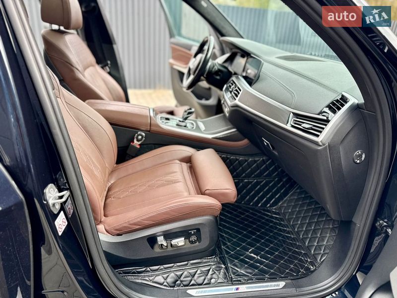 Внедорожник / Кроссовер BMW X7 2022 в Черновцах