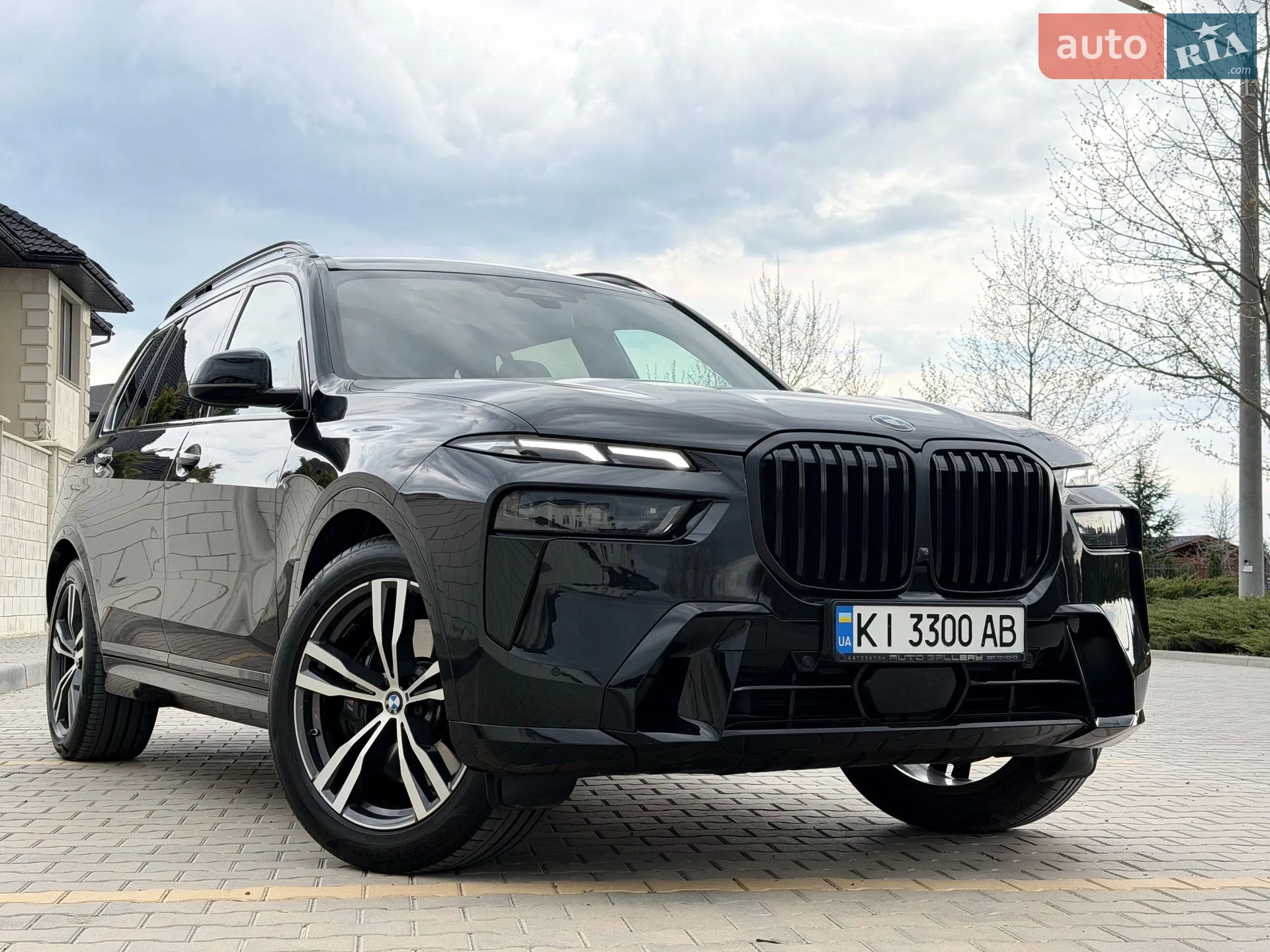 2023 BMW X7 - фото 1