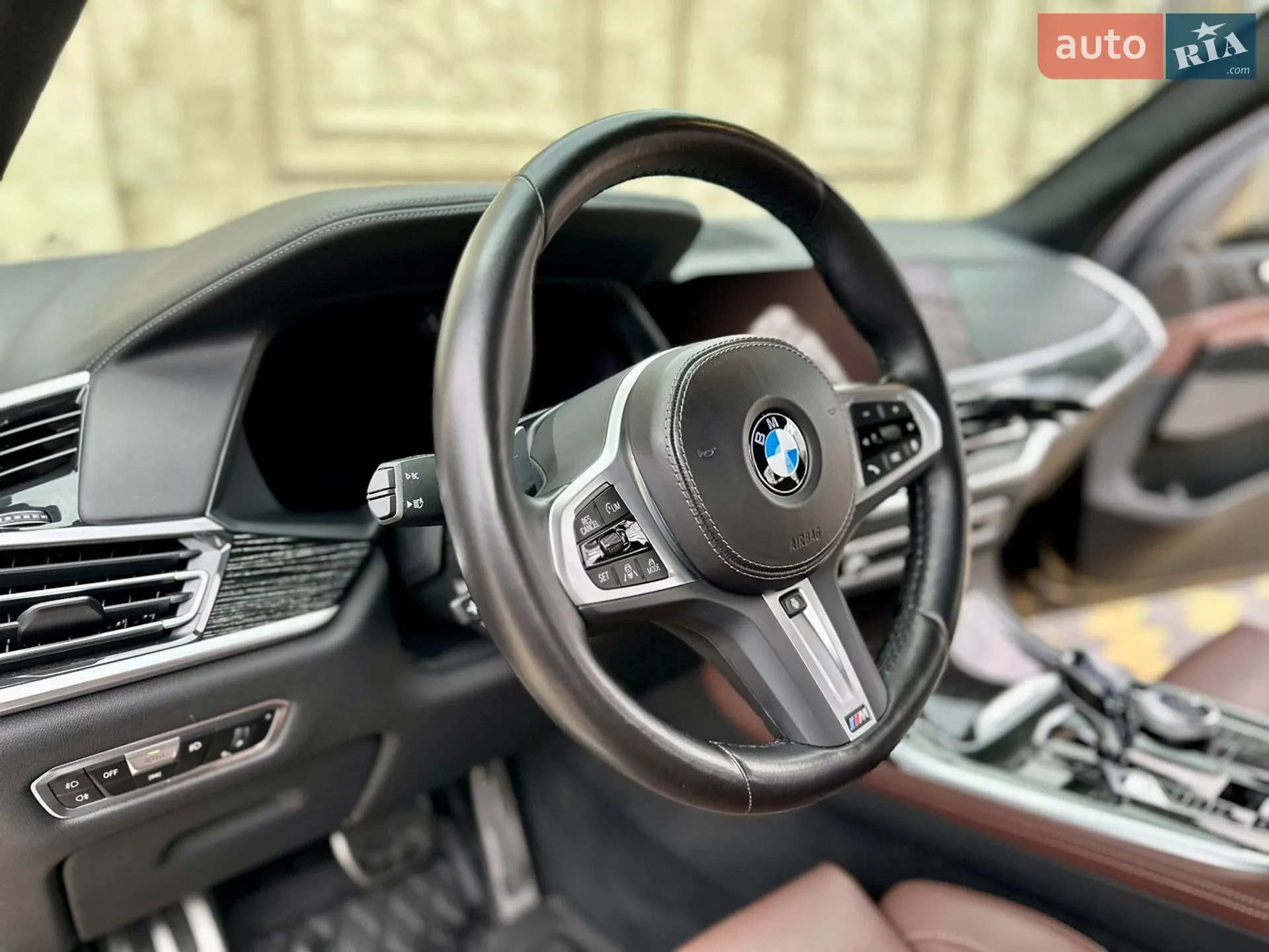 2022 BMW X7 - мініатюра 38