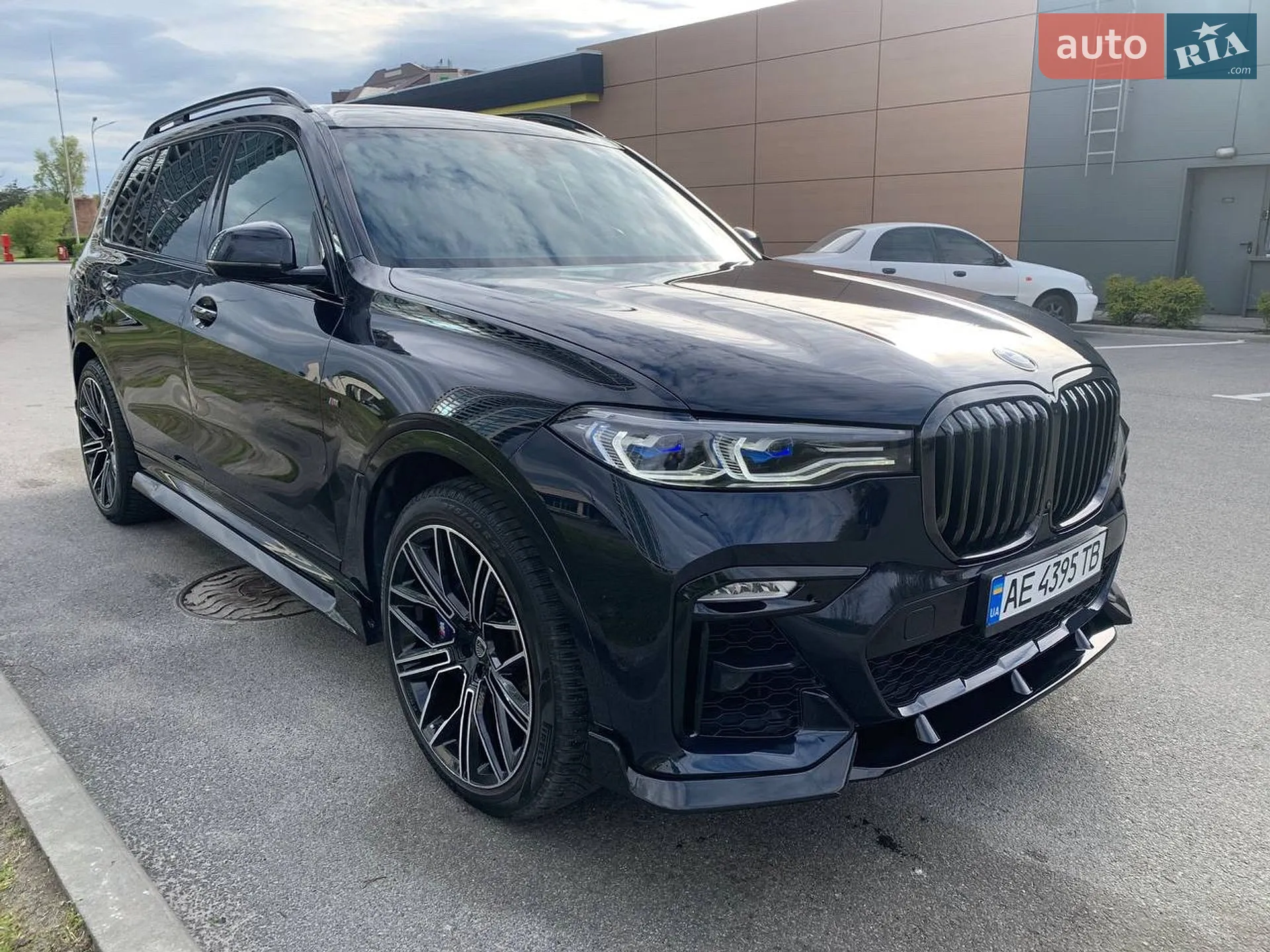2021 BMW X7 - мініатюра 17