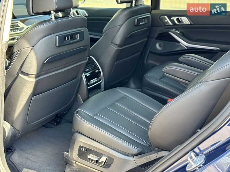 Внедорожник / Кроссовер BMW X7 2020 в Киеве