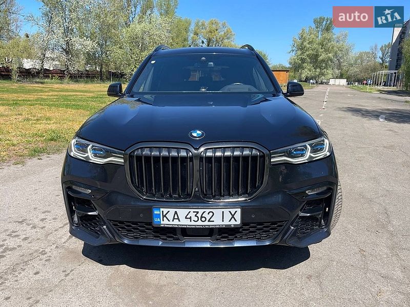 BMW X7 2022