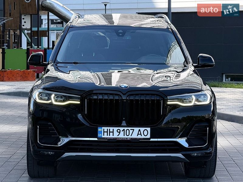Внедорожник / Кроссовер BMW X7 2021 в Одессе