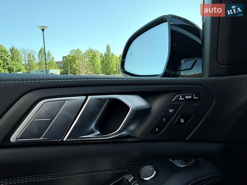 Внедорожник / Кроссовер BMW X7 2021 в Одессе