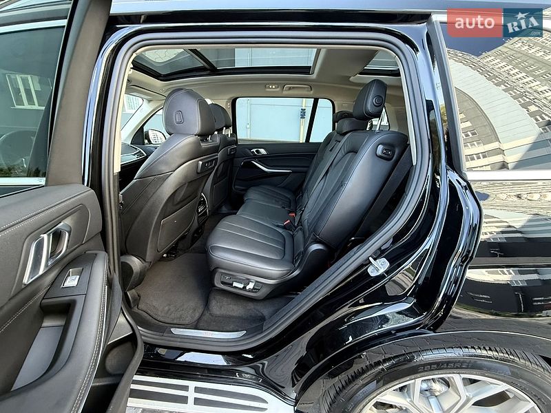 Внедорожник / Кроссовер BMW X7 2021 в Одессе