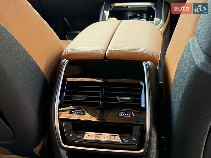 Внедорожник / Кроссовер BMW X7 2024 в Запорожье