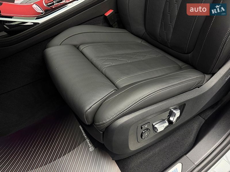 Внедорожник / Кроссовер BMW X7 2023 в Киеве