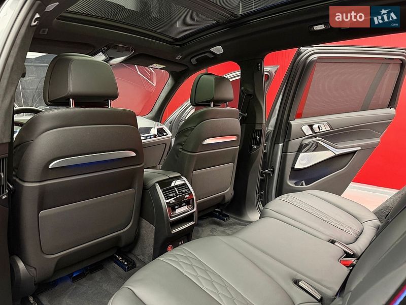 Внедорожник / Кроссовер BMW X7 2023 в Киеве