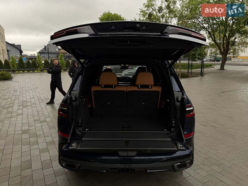 Внедорожник / Кроссовер BMW X7 2023 в Луцке