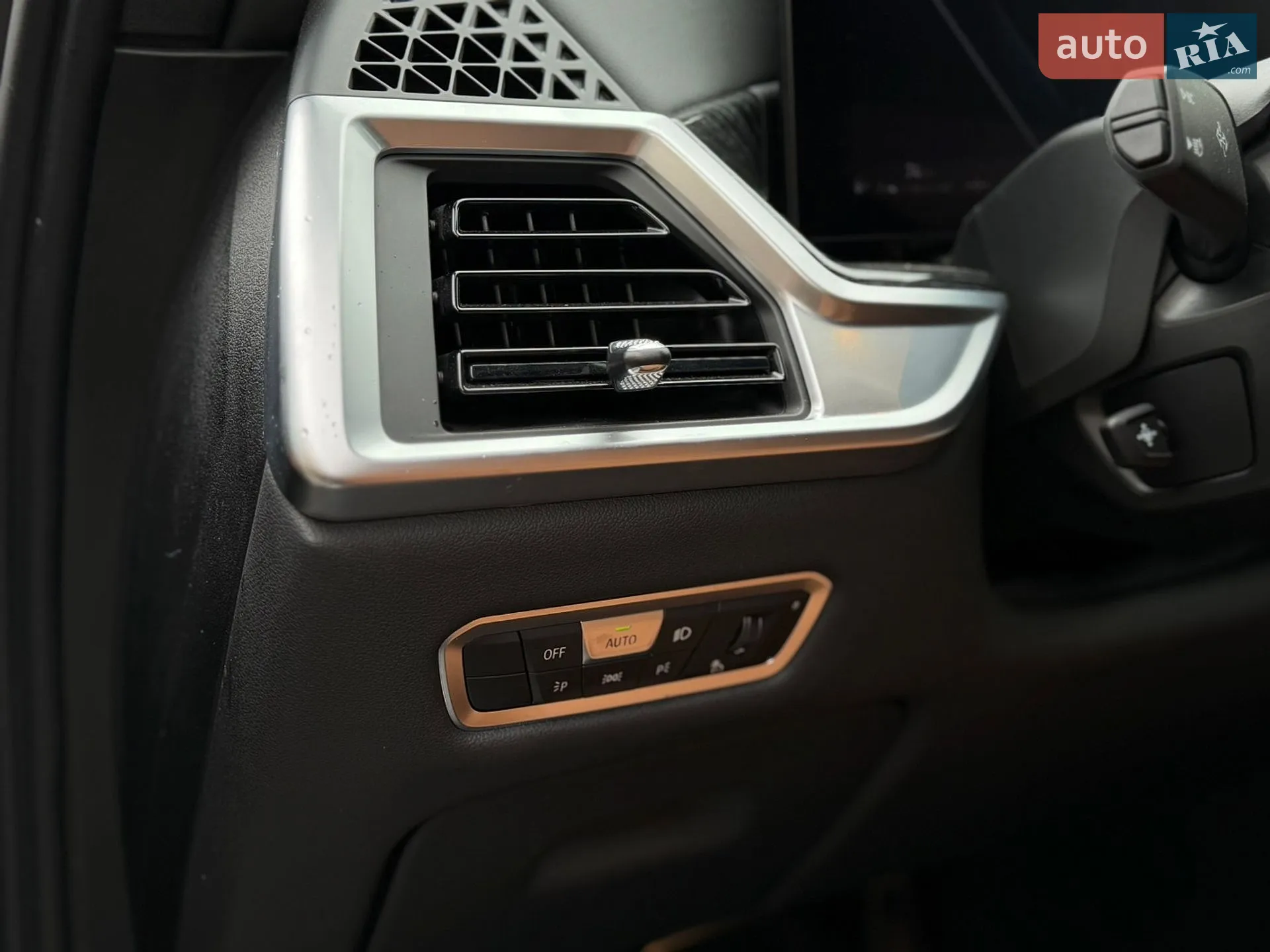 2023 BMW X7 - мініатюра 39
