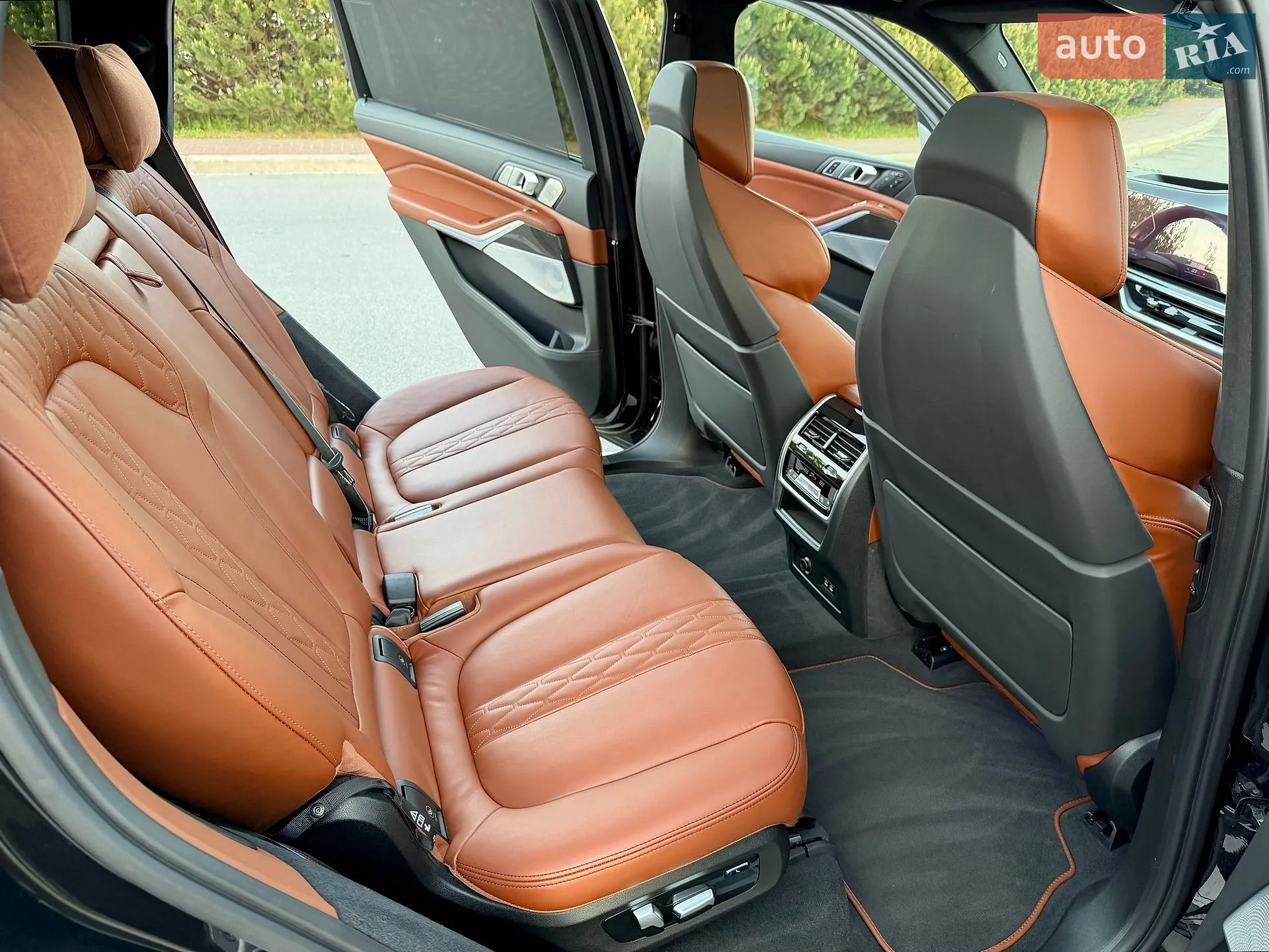 2023 BMW X7 - мініатюра 46