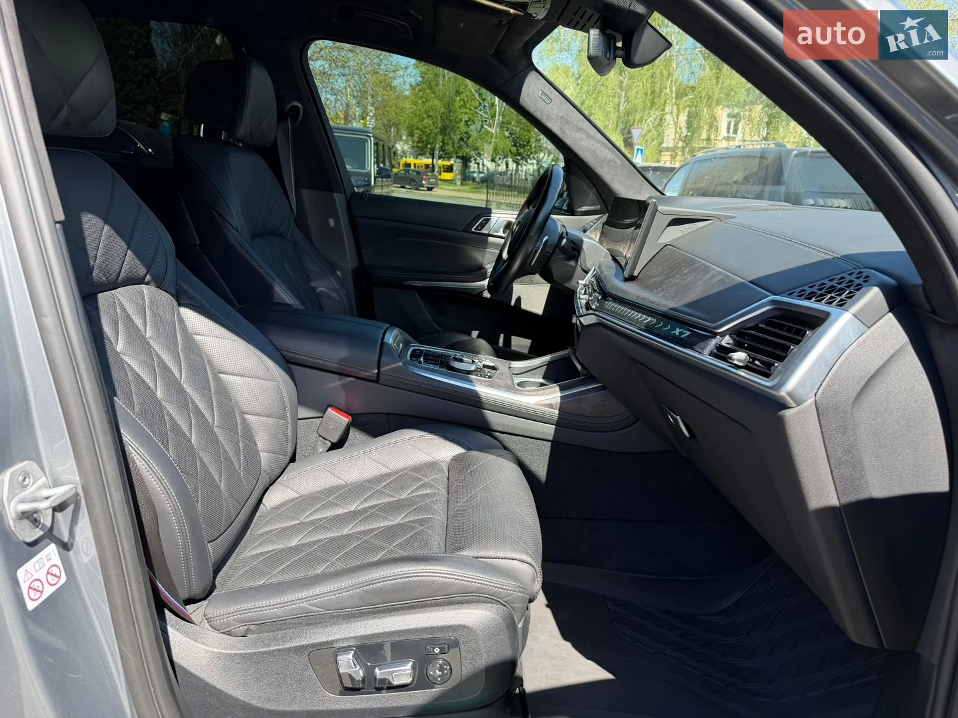 2023 BMW X7 - мініатюра 24