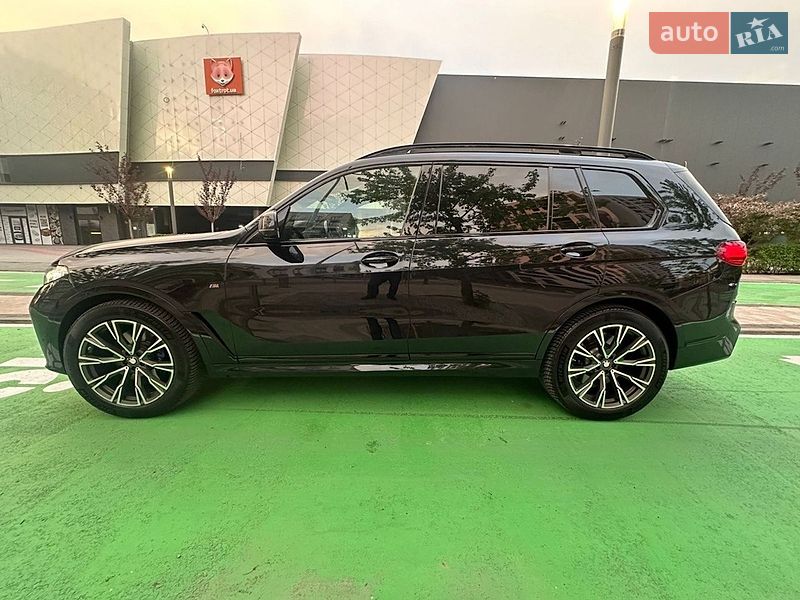 Внедорожник / Кроссовер BMW X7 2021 в Киеве