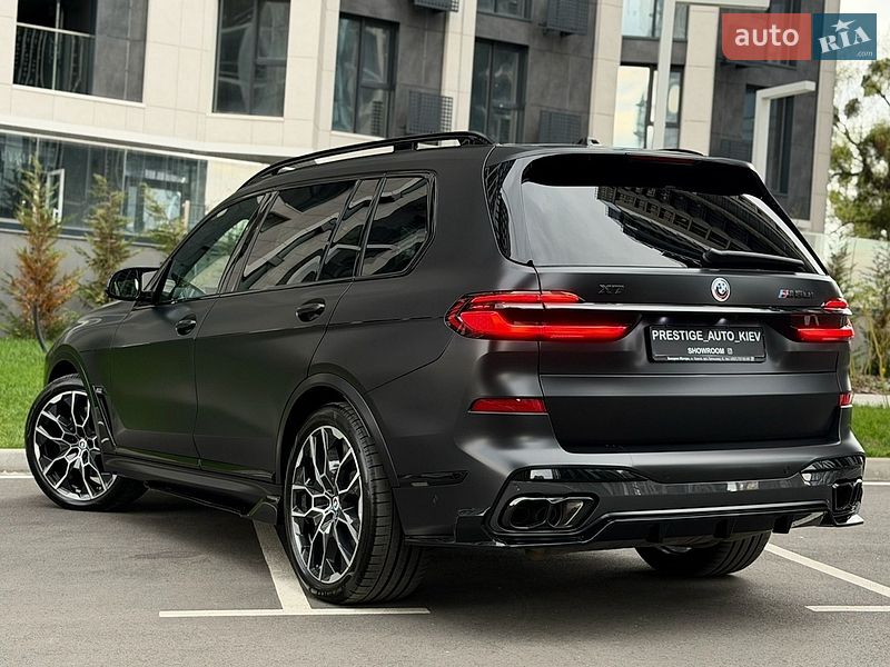 Внедорожник / Кроссовер BMW X7 2024 в Киеве