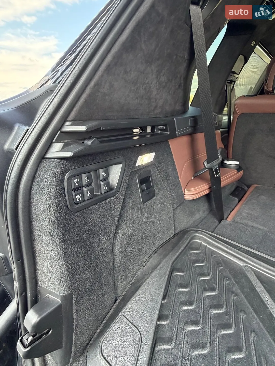 2020 BMW X7 - мініатюра 10