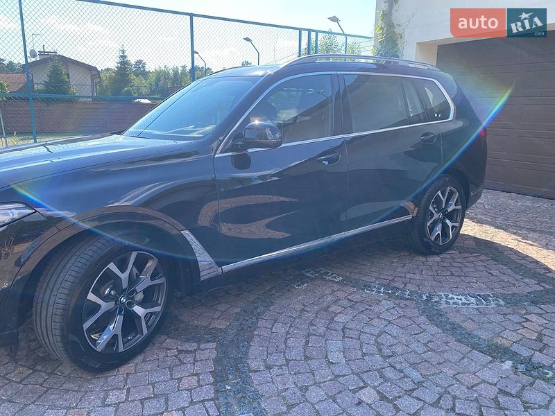Внедорожник / Кроссовер BMW X7 2022 в Киеве