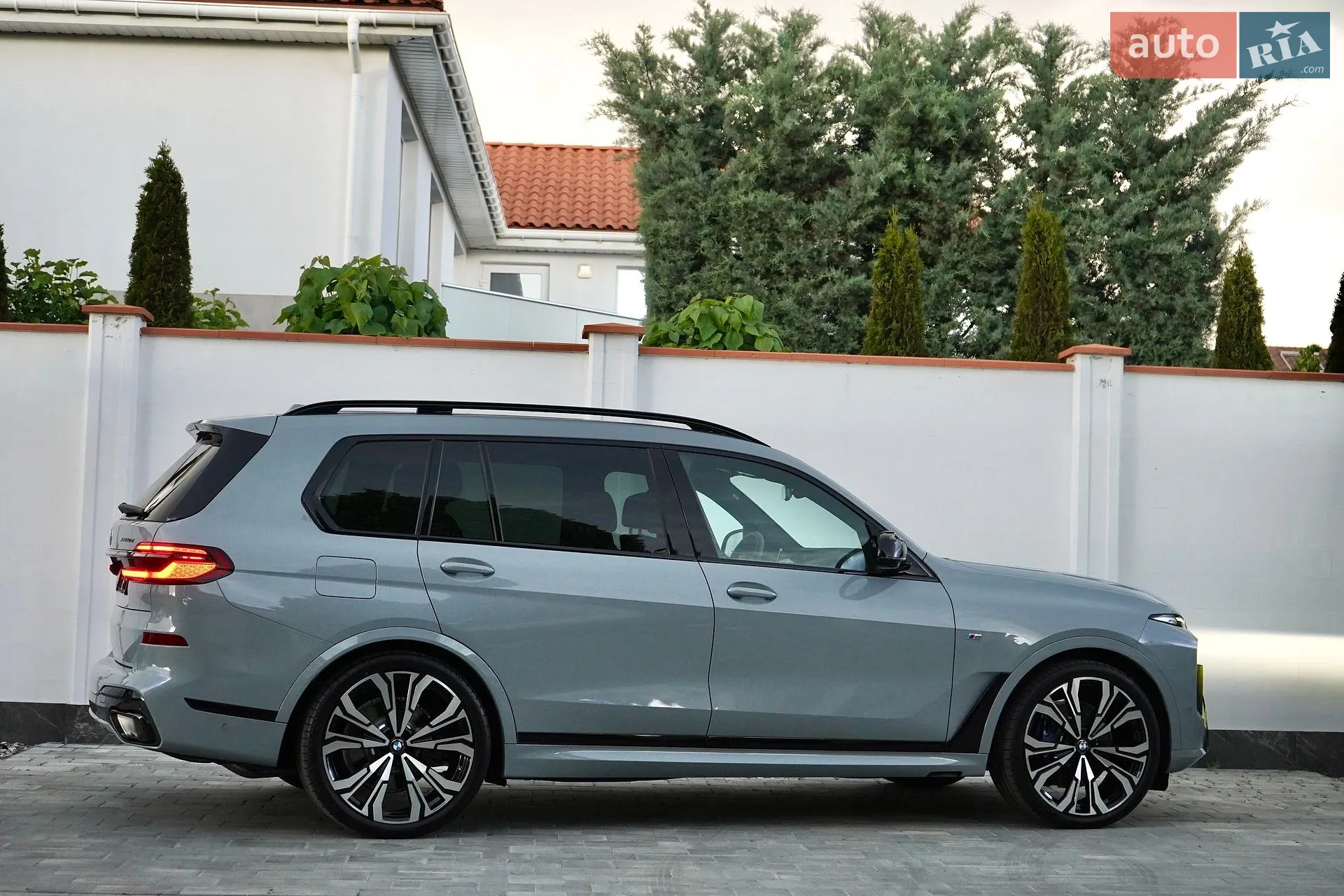 2025 BMW X7 - мініатюра 34
