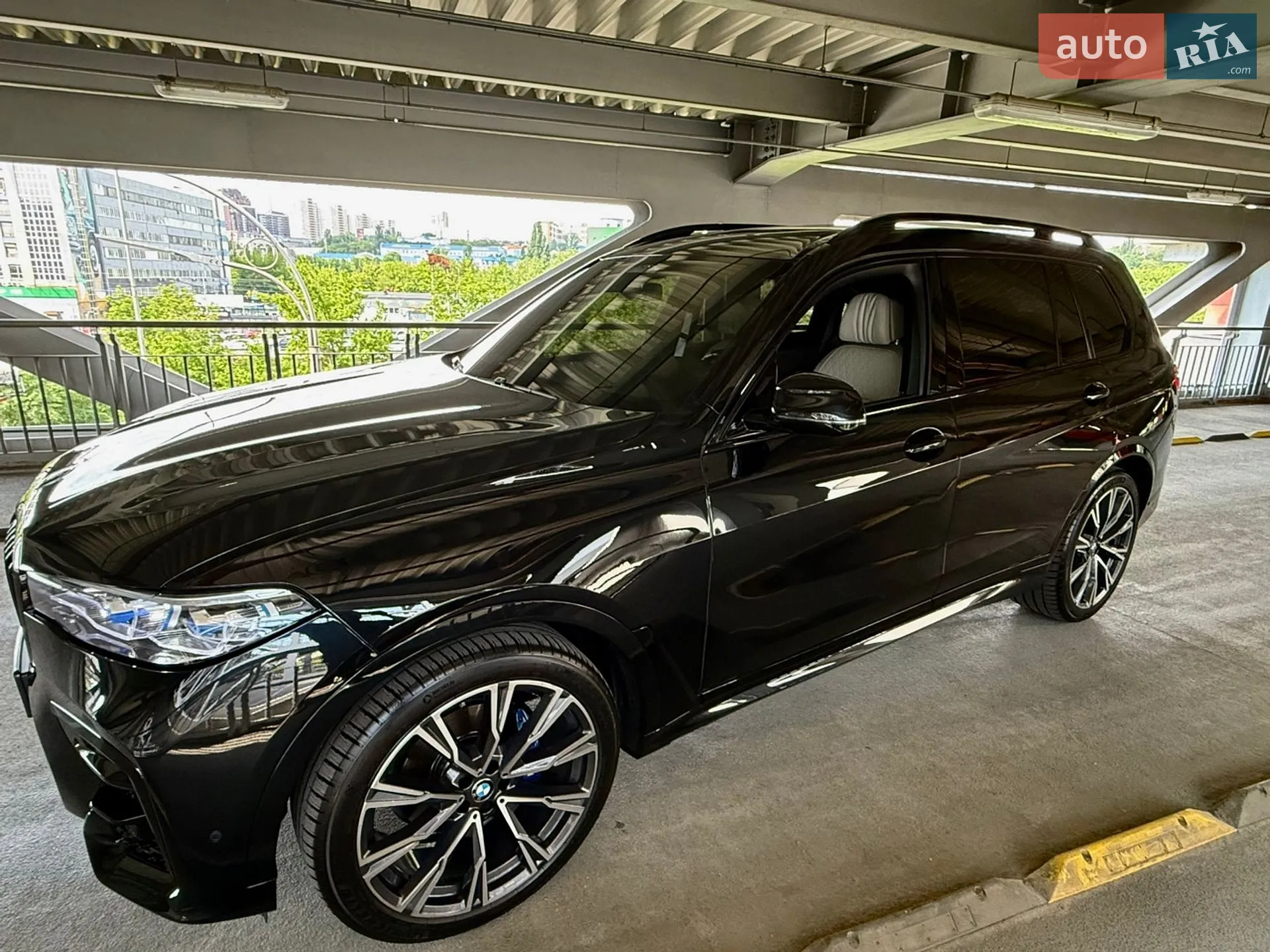 2021 BMW X7 - мініатюра 8