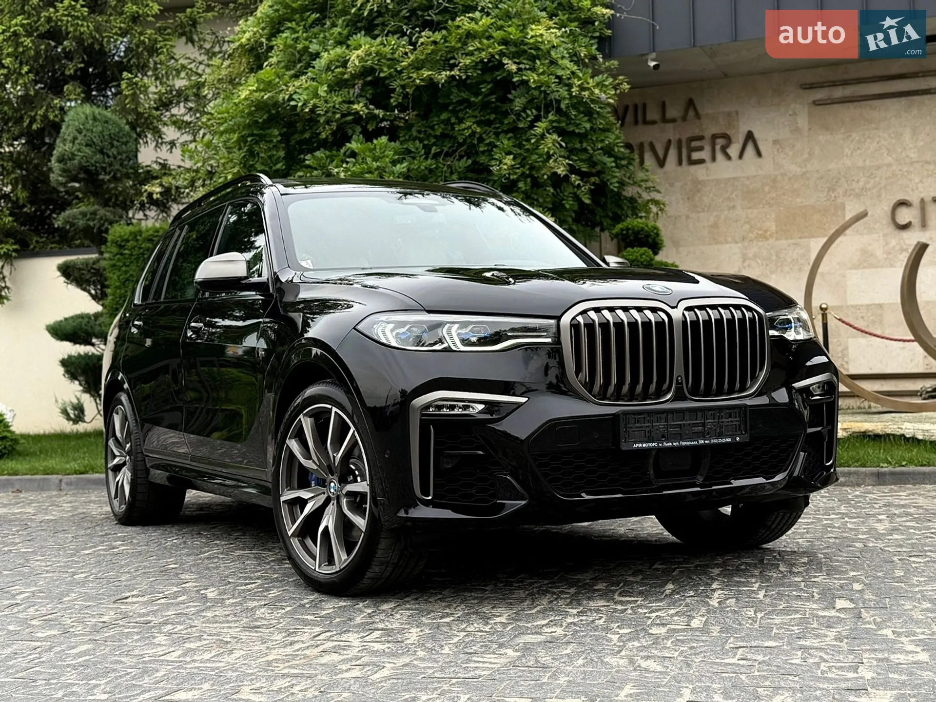 2022 BMW X7 - фото 1