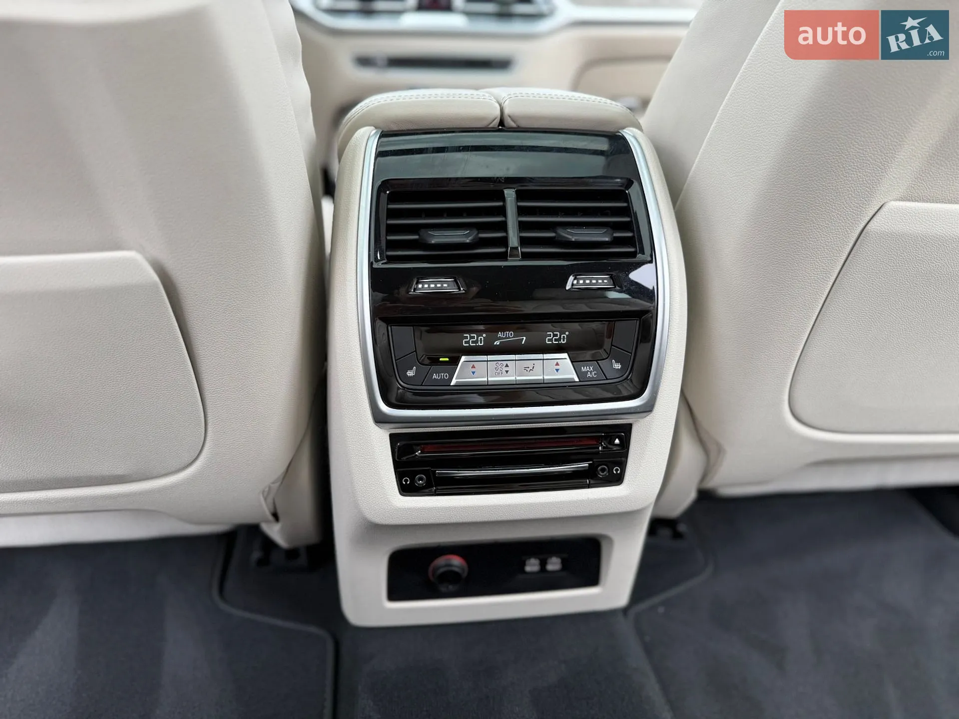 2022 BMW X7 - мініатюра 74