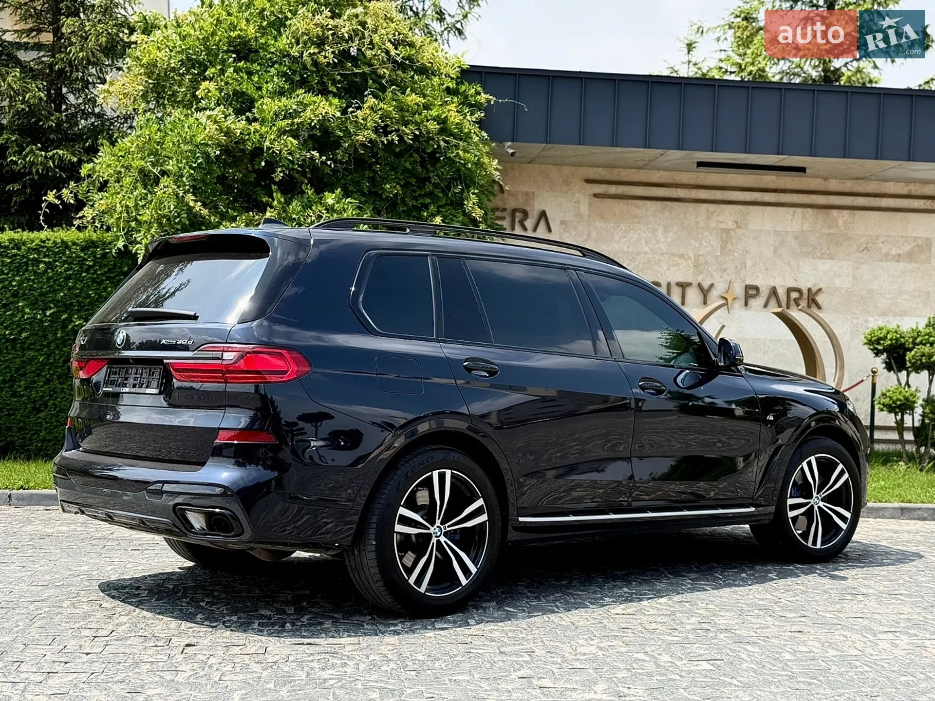 2021 BMW X7 - мініатюра 20