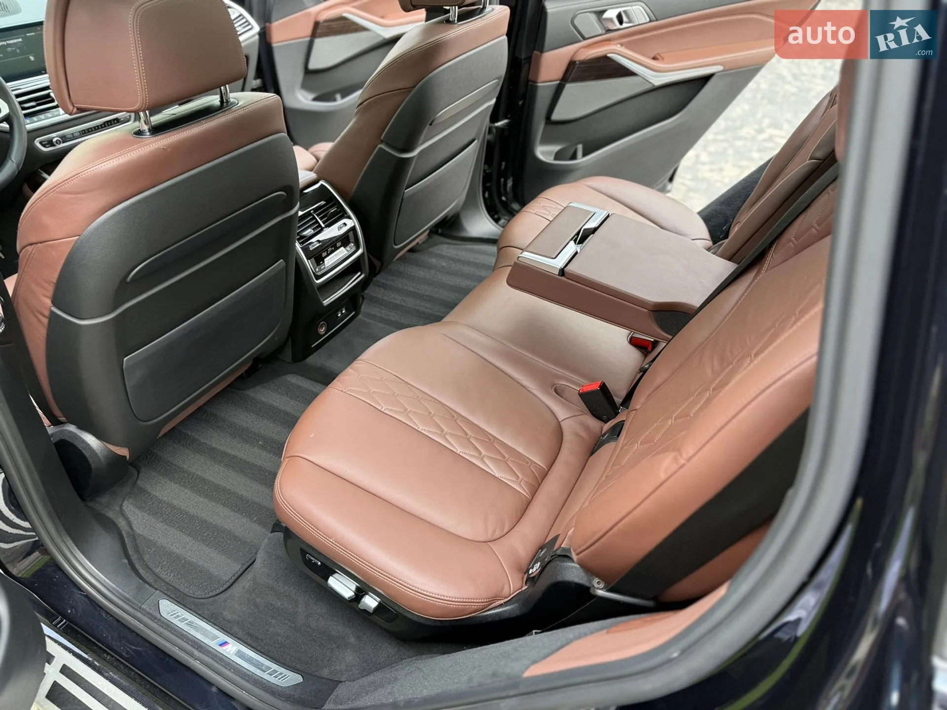 2021 BMW X7 - мініатюра 65