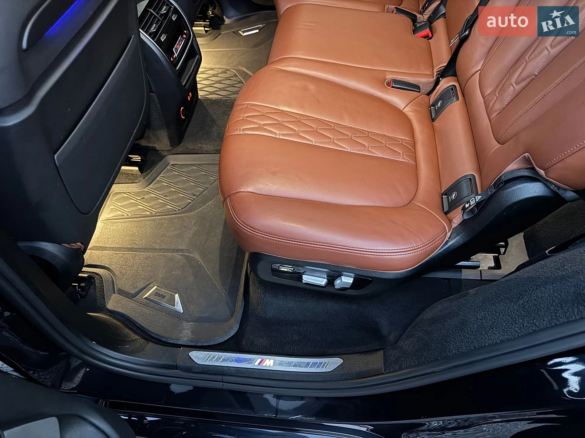 2022 BMW X7 - мініатюра 36