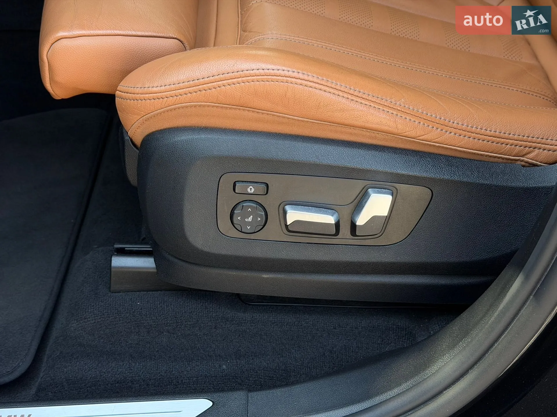 2021 BMW X7 - мініатюра 17