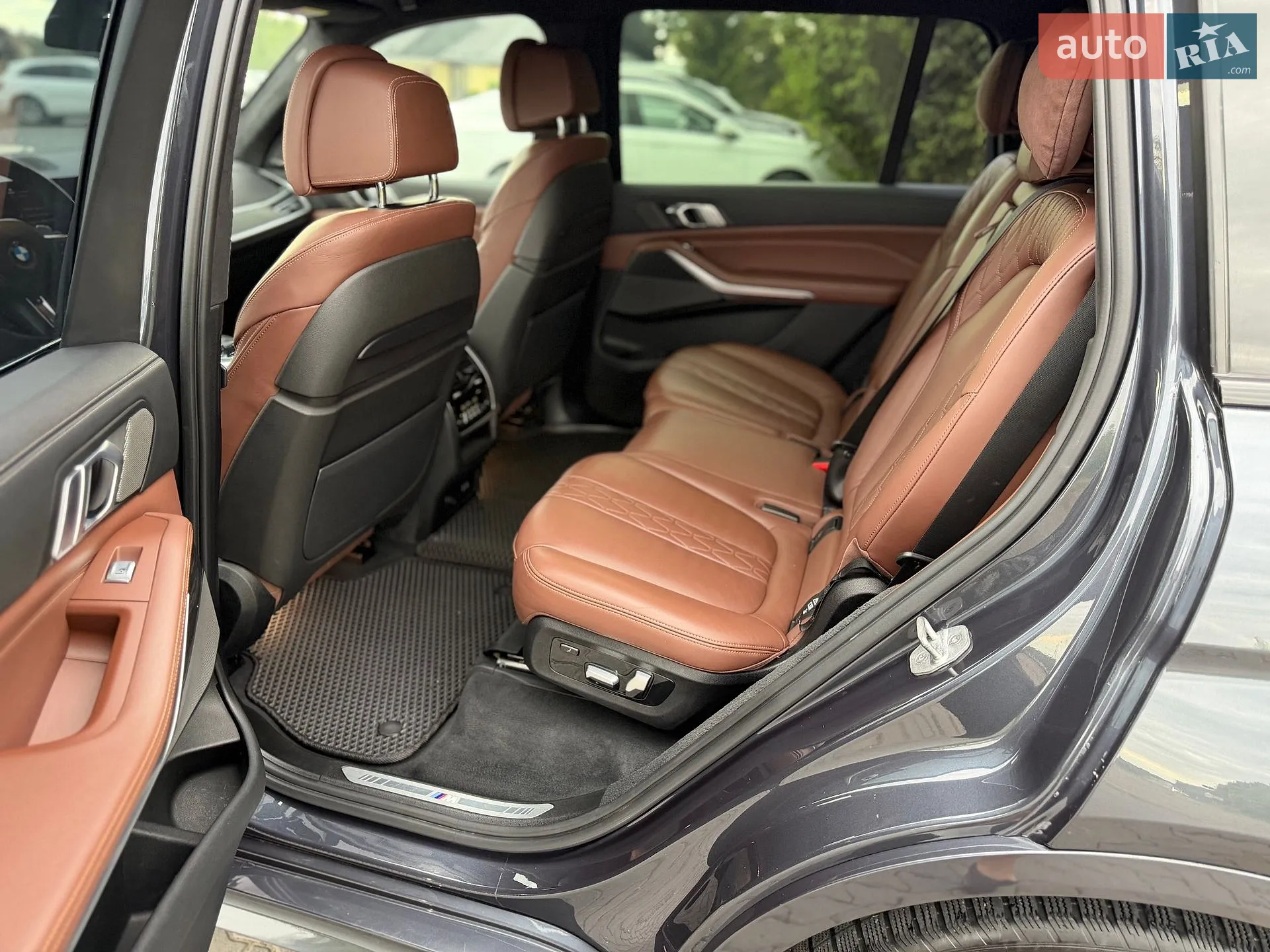 2019 BMW X7 - мініатюра 43